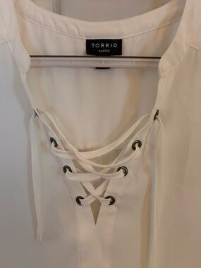 torrid White Lace-Up V-Neck Harper Blouse